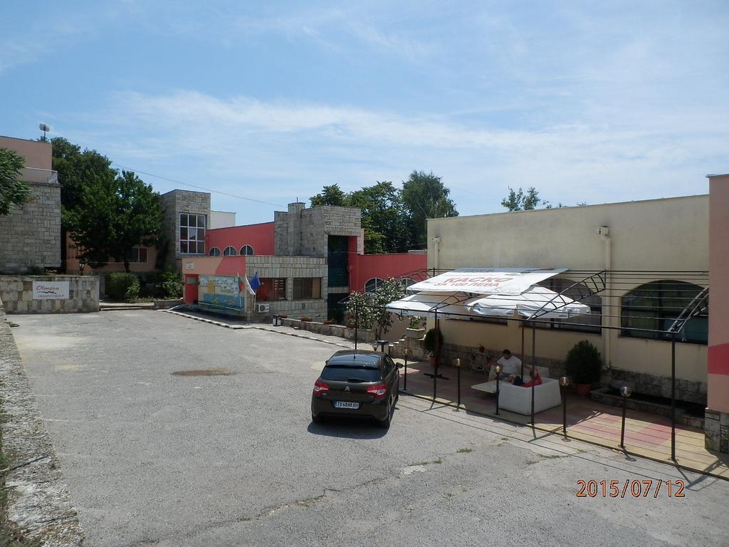 Olimpia Supersnab Hotel Balchik Exterior foto