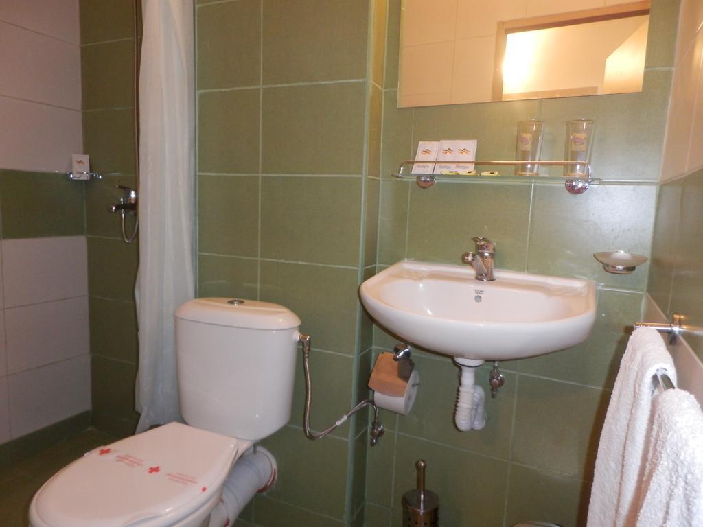 Olimpia Supersnab Hotel Balchik Quarto foto